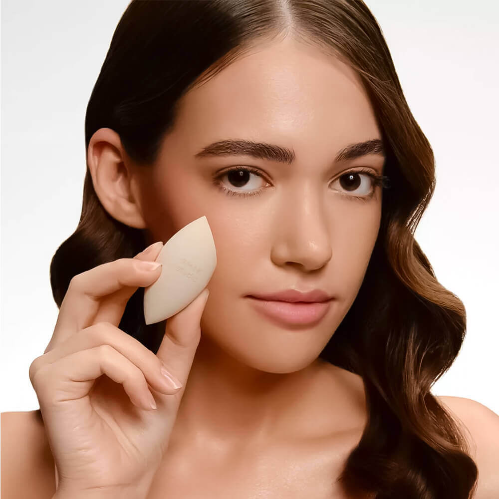 Скошенный спонж для макияжа SHIK studio Multiuse Make-up Sponge