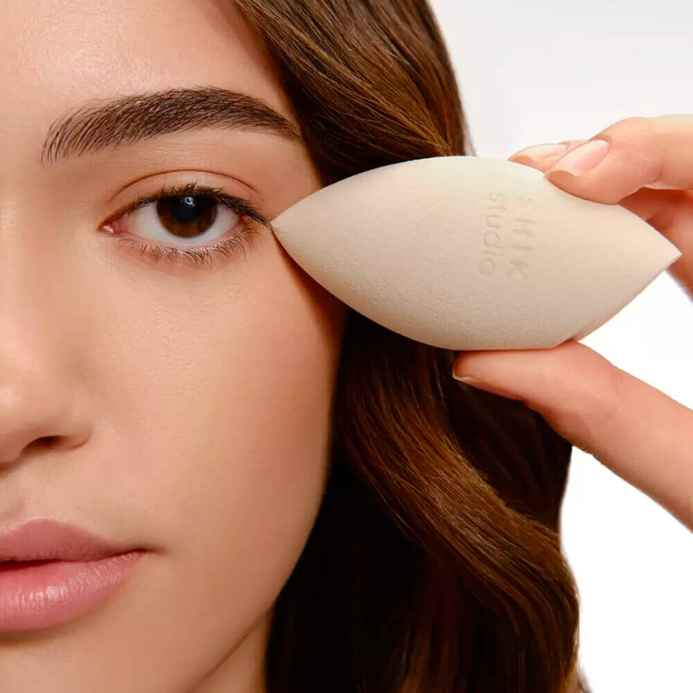 Скошенный спонж для макияжа SHIK studio Multiuse Make-up Sponge