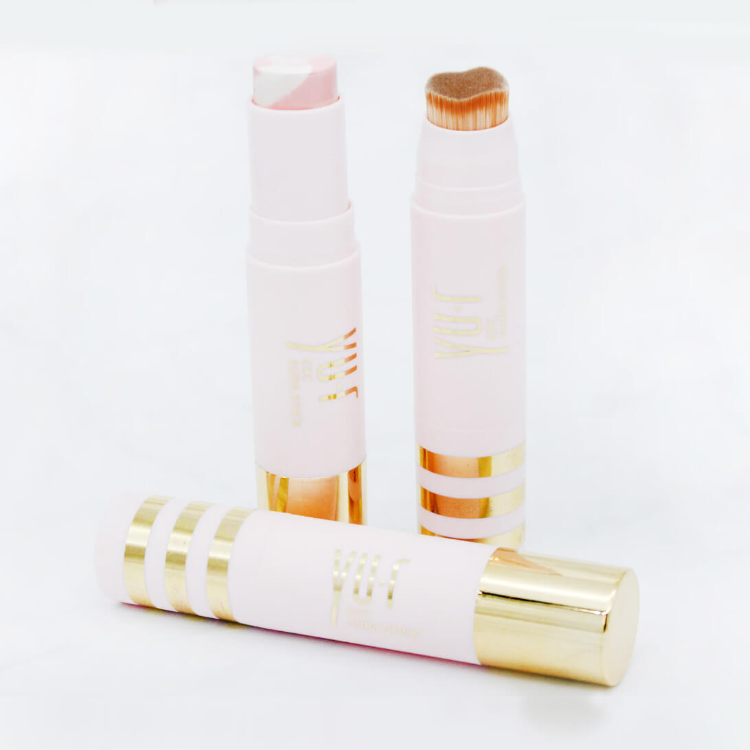 Невесомый тональный стик Yu.r CCC Aura Stick SPF50+ PA++++