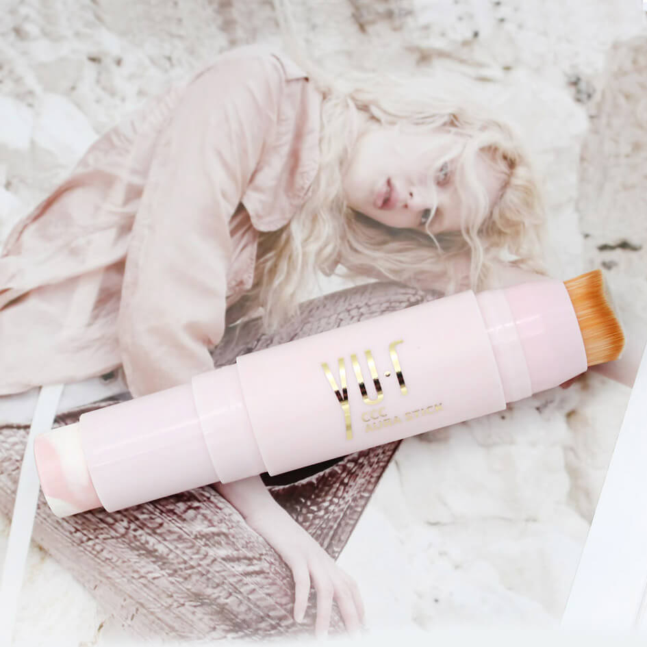 Невесомый тональный стик Yu.r CCC Aura Stick SPF50+ PA++++
