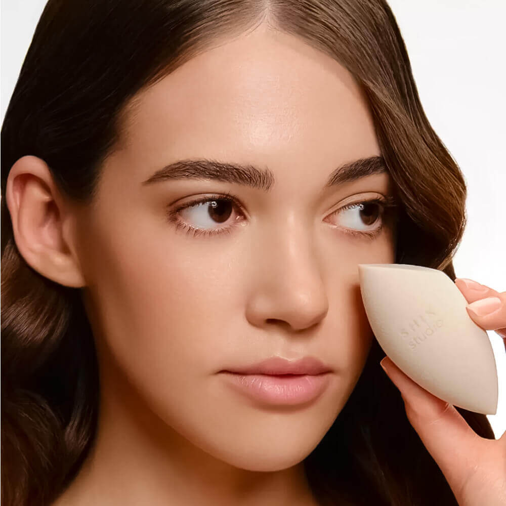 Скошенный спонж для макияжа SHIK studio Multiuse Make-up Sponge