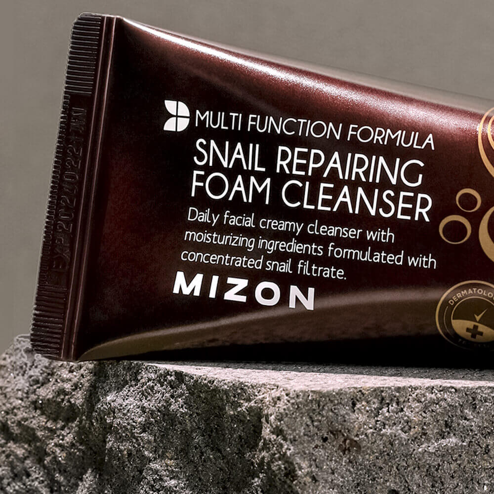 Пенка для умывания с фильтратом улитки Mizon Snail Repairing Foam Cleanser