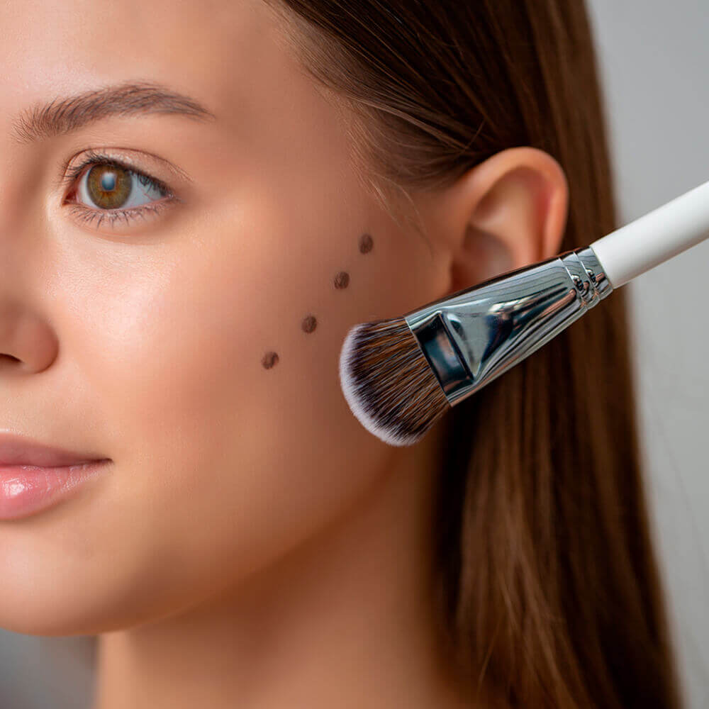 Кисть для нанесения тональных средств Shik Foundation
