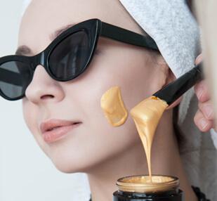 Золотая маска, покорившая Интернет