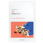 Барьерная тканевая маска с чёрной соей и пантенолом Round Lab Soybean Panthenol Mask